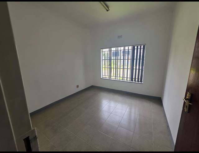 3,300M² WAREHOUSE TO LET IN ALRODE
